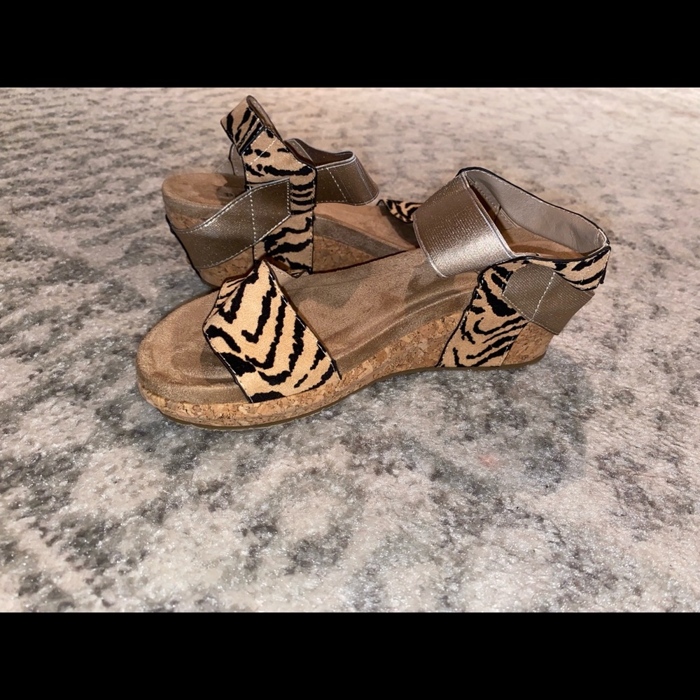 Pierre Dumas Sandals